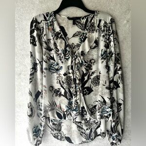 White House Black Market Blouse Ruffle Fairy White/Black Floral Long Sleeve Sz 6